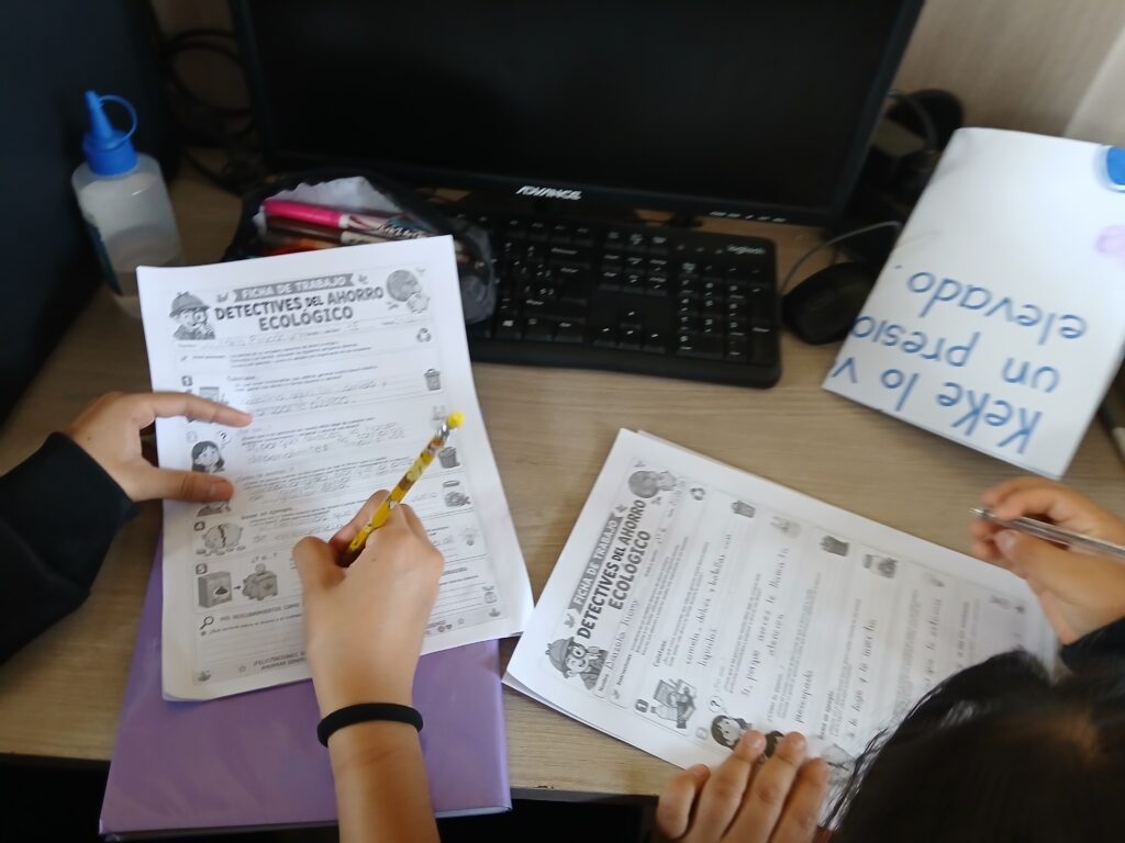 Promovemos la educación ambiental y financiera diseñando nuestras Cajas-Alcancías y Simuladores Bancarios de MercadoTEC