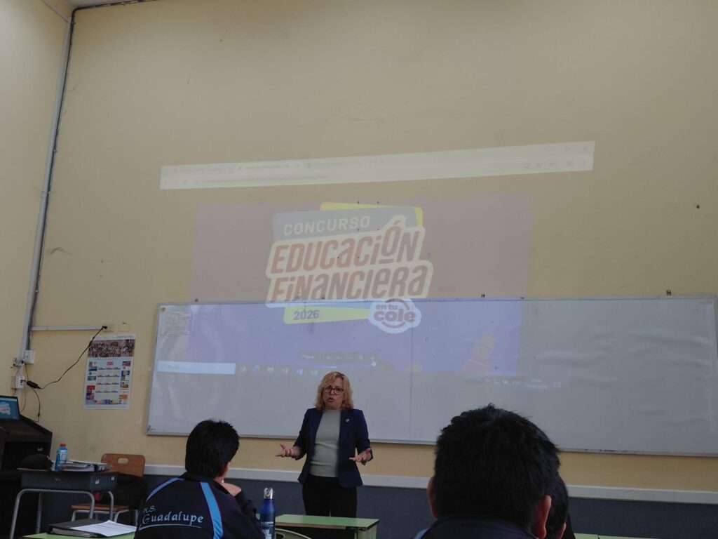 Sensibilización a los estudiantes del Cuarto Grado de Secundaria para el Concurso Educación Financiera en tu cole