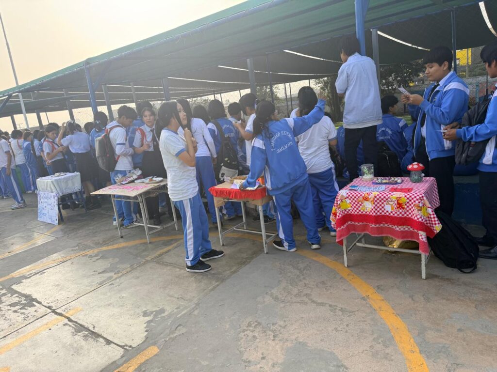 SESIÓN DE LA FERIA DE EMPRENDIMIENTO: COMERCIALIZACIÓN EN ACCIÓN