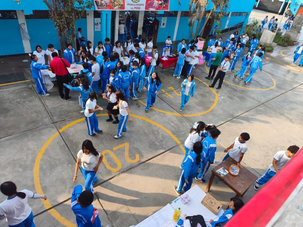 Feria de emprendimiento de ideas de neocios de los estudiantes