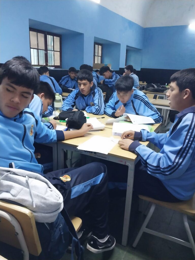 ESCUELAS NTEGRALES: “DECIDIMOS BIEN: EXPLICAMOS CÓMO UNA ALIMENTACIÓN SALUDABLE FAVORECE NUESTRA SALUD Y ECONOMÍA FAMILIAR”