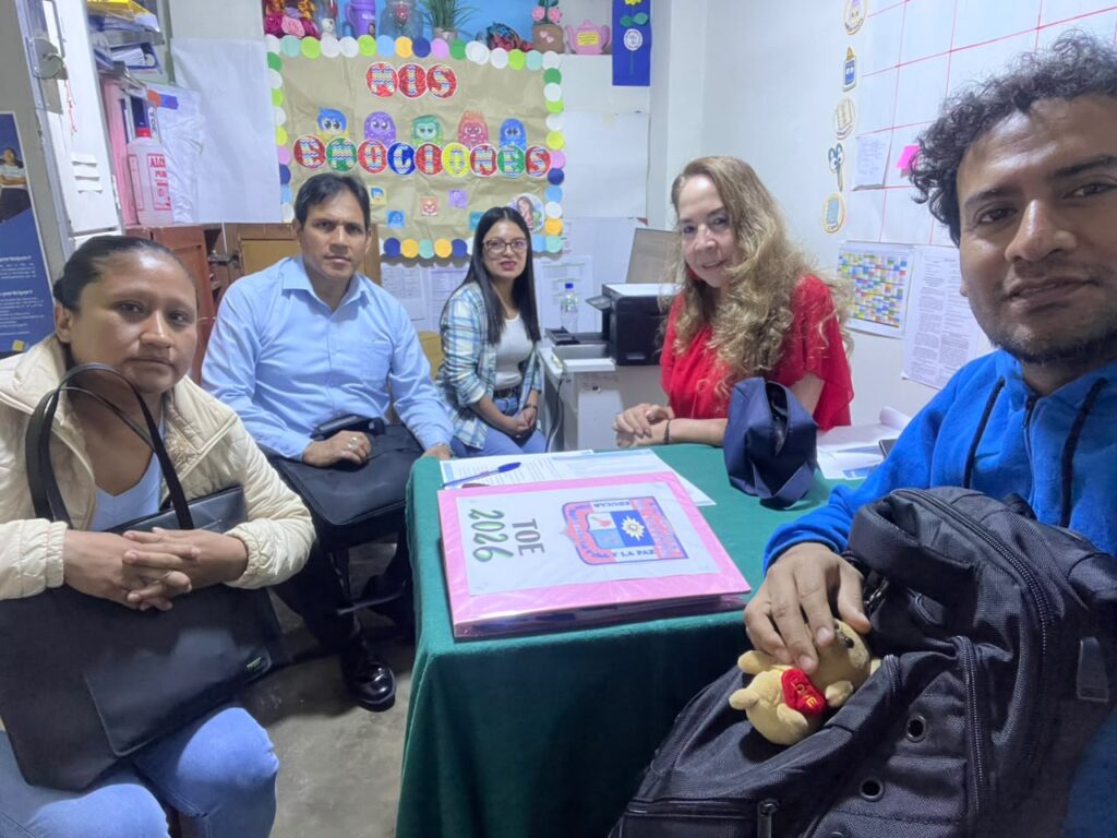 ESCUELAS INTEGRALES: DISEÑAMOS NUESTRA TARJETA DEBITO INSTITUCIONAL