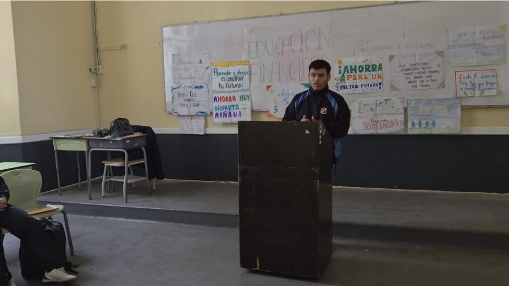 PARTICIPAMOS DEL DISCURSO ORAL SOBRE EDUCACIÓN FINANCIERA