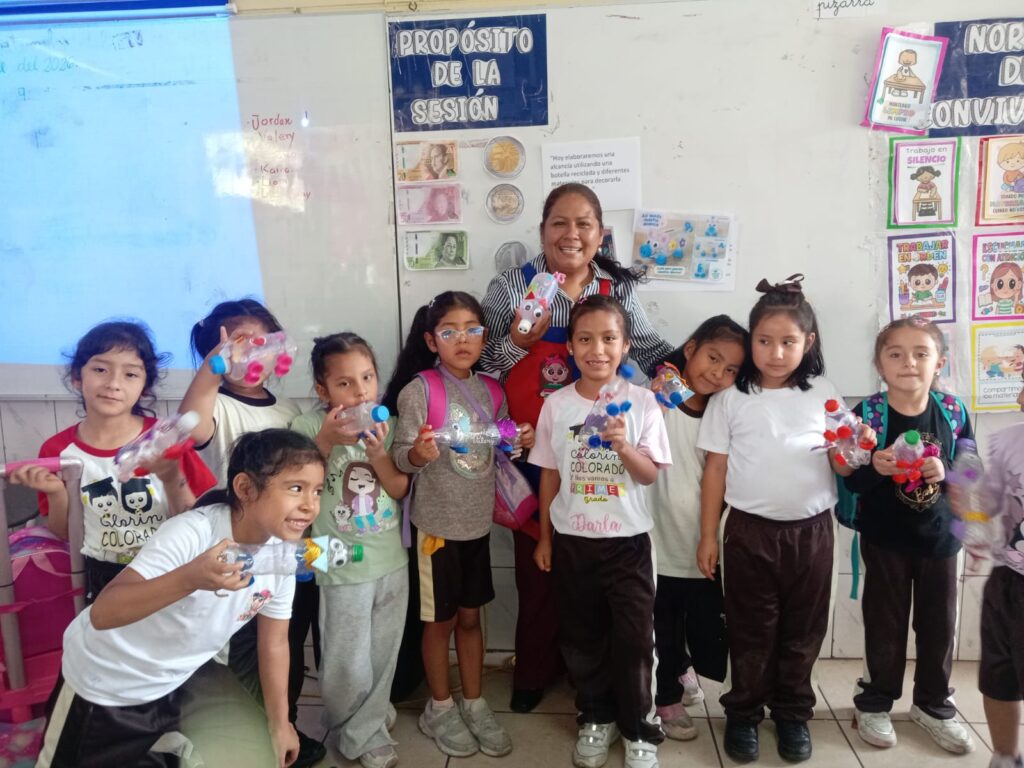 ESCUELA INTEGRADA: ELABORAMOS NUESTRA ALCACÍA DE MATERIALES RECICLADOS PARA APRENDER A AHORRAR